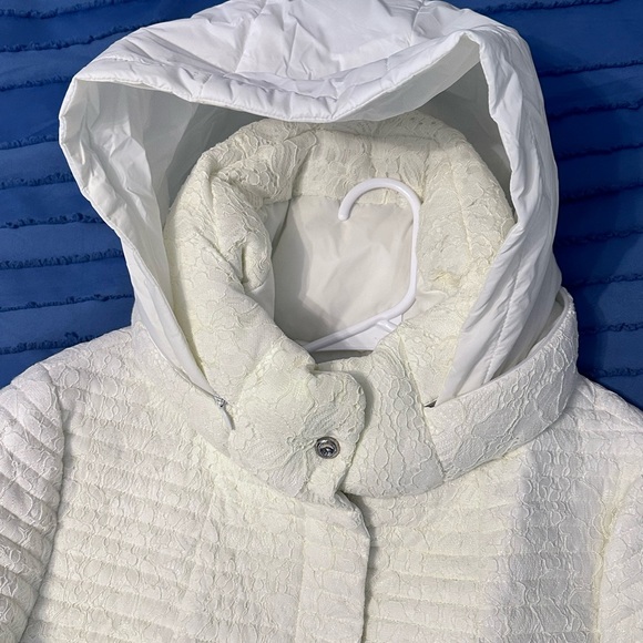 Karl Lagerfeld Off-White Textured Puffer Jacket - Picture 3 of 7